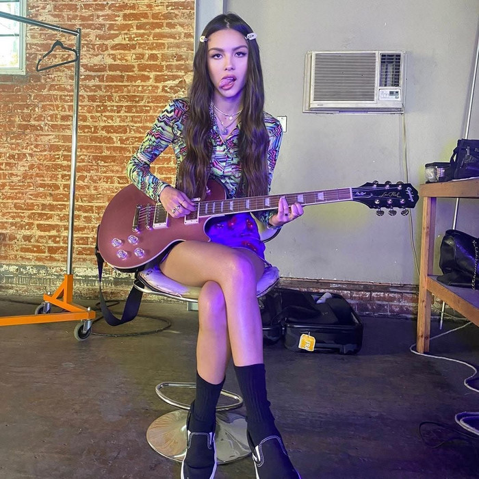 Olivia Rodrigo tiết lộ mất 60% thính lực một bên tai Ảnh 2
