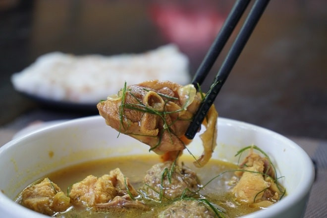 Thịt gà đồi.