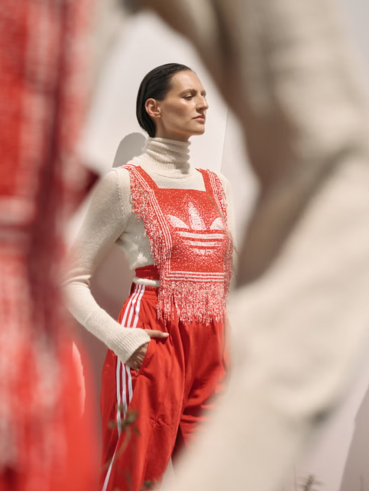 Một vài hình ảnh từ sự hợp tác giữa MAZ và Adidas. Ảnh: Elle