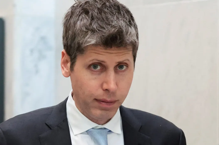 Giám đốc điều hành của OpenAI, Sam Altman, đi bộ qua Tòa nhà Văn phòng Thượng viện Hart sau các cuộc họp tại Đồi Capitol, ở Washington, DC, Hoa Kỳ, ngày 3 tháng 6 năm 2026. Ảnh: Reuters
