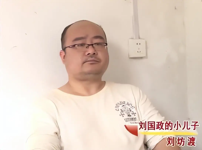 Con trai phát hiện cha ruột ngoại tình, 'tiểu tam' sống chung nhà suốt nhiều năm không ai biết Ảnh 5