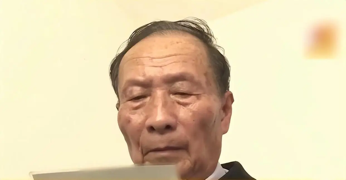 Con trai phát hiện cha ruột ngoại tình, 'tiểu tam' sống chung nhà suốt nhiều năm không ai biết Ảnh 2