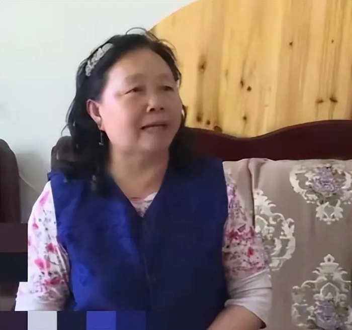 Con trai phát hiện cha ruột ngoại tình, 'tiểu tam' sống chung nhà suốt nhiều năm không ai biết Ảnh 4