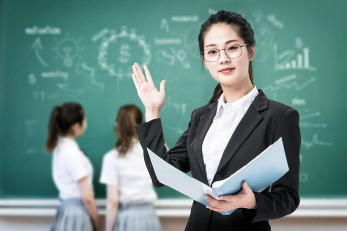 Sinh viên học ngành Sư phạm sẽ có tư duy phân tích và phản biện. Ảnh minh hoạ