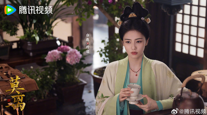 Không chỉ nội dung tác phẩm, Bạch Lộc cũng trở thành tâm điểm bàn luận trong thời gian gần đây.&nbsp;