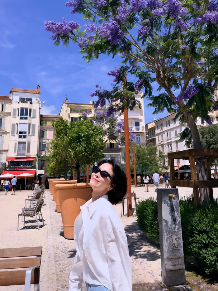 Song hye Kyo đăng tải loạt khoảnh khắc trong chuyến đi nước ngoài.