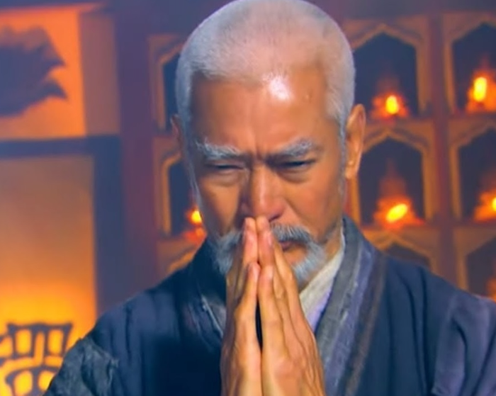 Vô Danh Thần Tăng, hay còn được độc giả gọi là Tảo Địa Tăng, là hiện thân của võ học Thiếu Lâm đạt đến cảnh giới siêu phàm.