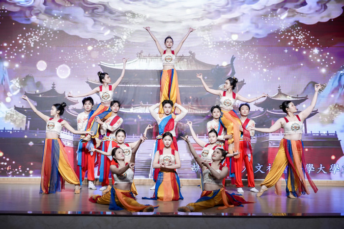 Tiết mục múa đạt giải nhất.