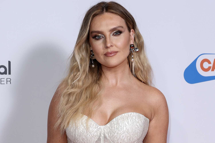 Nữ ca sĩ Perrie Edwards kể về 2 lần sảy thai đầy xót xa Ảnh 1