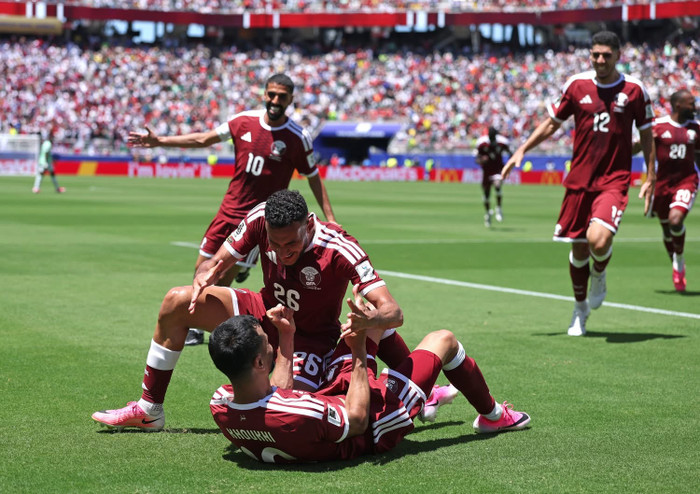 HLV Julen Lopetegui khẳng định tuyển Qatar vẫn có quyền nuôi hy vọng tại World Cup 2026 sau khi giành trận hòa 1-1 đầy cảm xúc trước Thụy Sĩ. Ảnh: FIFA