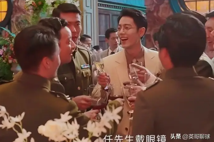 Điểm hấp dẫn của Nhậm Thiếu Bạch nằm ở sự nhẫn nại, khả năng ngụy trang và những màn đấu trí căng thẳng hơn là các pha hành động đơn thuần.
