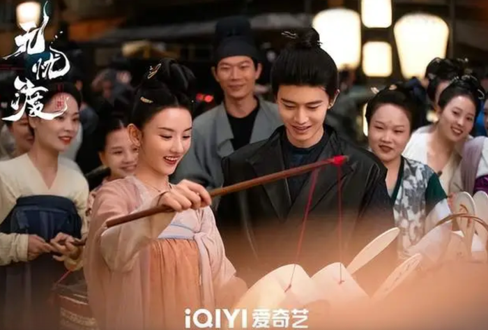 Nhậm Gia Luân và Tống Tổ Nhi tạo nên sức hút cho Vô Ưu Độ, bộ phim chí quái được đánh giá cao nhờ nội dung giàu chiều sâu và dư âm cảm xúc. Ảnh: iQIYI.&nbsp;