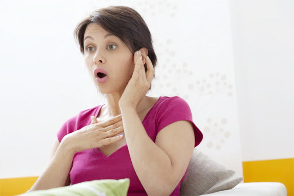Trời nóng kéo dài, bác sĩ lưu ý 4 dấu hiệu đột quỵ không nên bỏ qua Ảnh 3