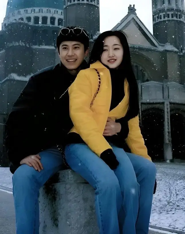 Nam ca sĩ nổi tiếng showbiz bị bắt vì dùng ma túy, giờ đi hát hội chợ kiếm sống Ảnh 3