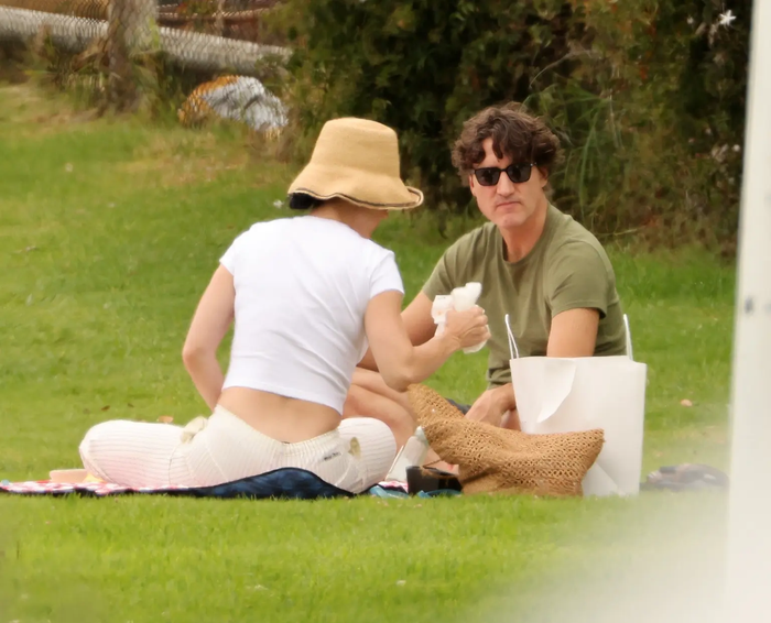 Katy Perry và Justin Trudeau gây chú ý với khoảnh khắc thân mật trong buổi dã ngoại Ảnh 3