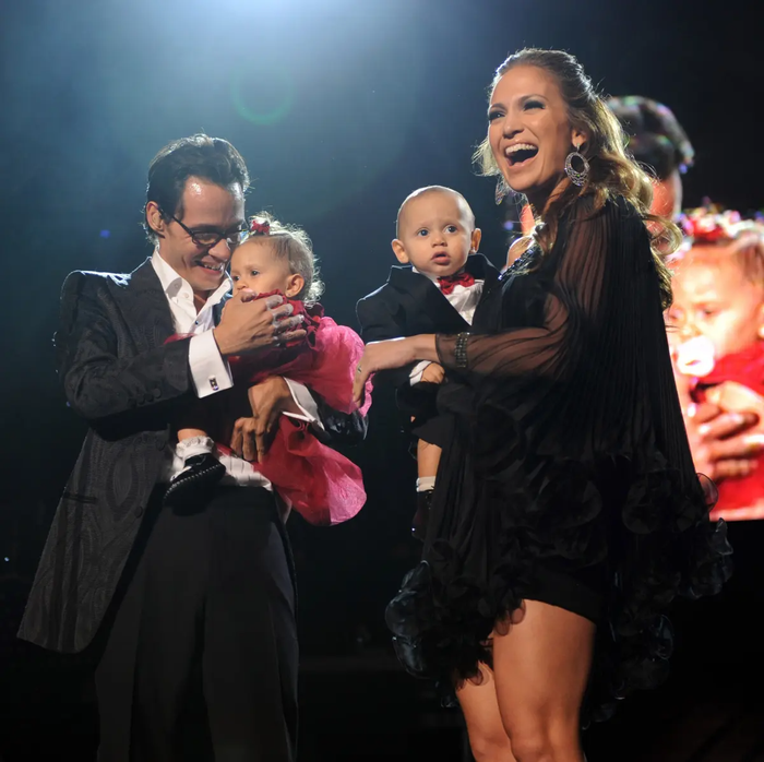 Jennifer Lopez trải lòng về cảm xúc khi hai con song sinh Emme và Max chuẩn bị bước vào đại học.