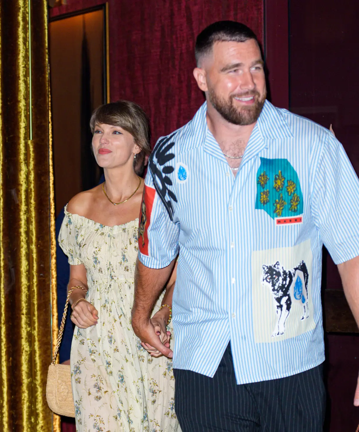 Taylor Swift và Travis Kelce dự định tổ chức đám cưới vào dịp cuối tuần ngày 3/7.