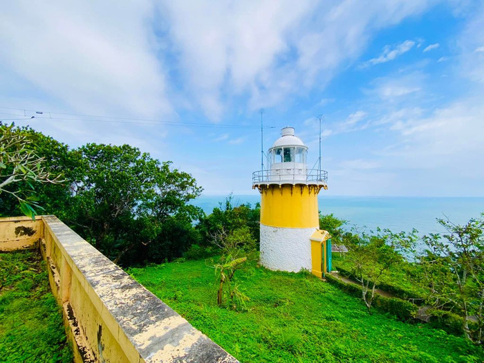 Ngọn hải đăng giữa biển ở quê Mỹ Tâm, ai từng ghé một lần đều muốn quay lại Ảnh 5