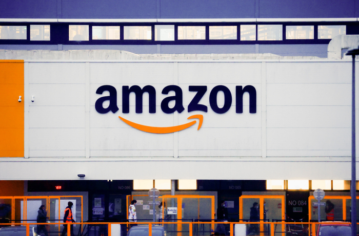 Amazon đặt mục tiêu bắt kịp OpenAI và Anthropic trong cuộc đua AI tiên tiến, đồng thời đẩy mạnh chiến lược phát triển mô hình và chip riêng. Ảnh: Reuters