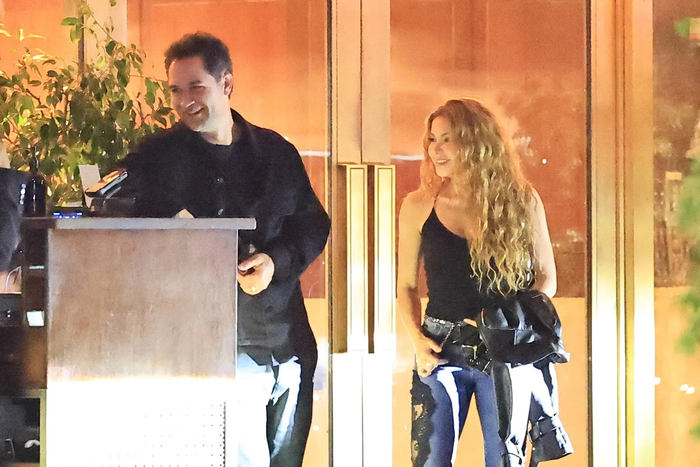 Shakira vướng tin hẹn hò tài tử 'The Lincoln Lawyer' Ảnh 1