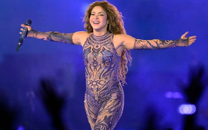 Shakira từng nhiều lần vướng tin đồn tình cảm với các nhân vật nổi tiếng.