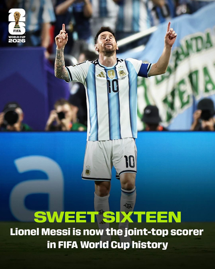 Lionel Messi một lần nữa khiến thế giới bóng đá phải ngả mũ thán phục. Ảnh: FIFA