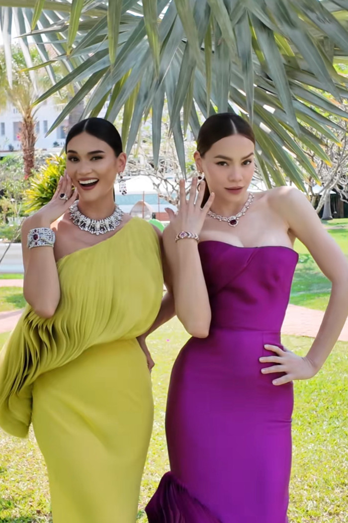 Hồ Ngọc Hà nổi bật bên Hoa hậu Hoàn vũ 2015 Ảnh 3