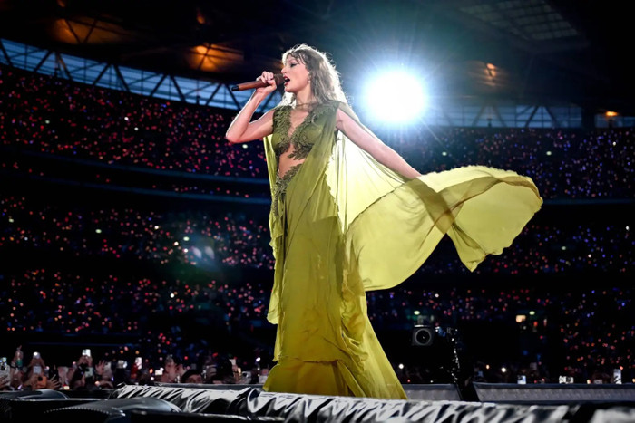 Taylor Swift vượt Harry Styles và Ed Sheeran tại Wembley Ảnh 2