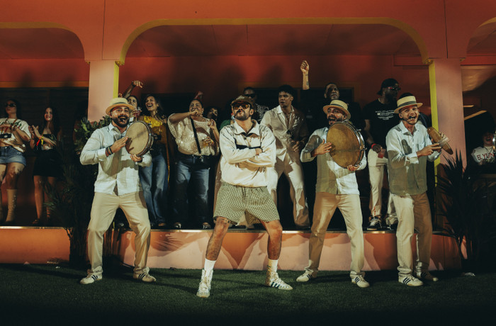 Bad Bunny lập kỳ tích chưa từng có đối với một nghệ sĩ Latin Ảnh 2