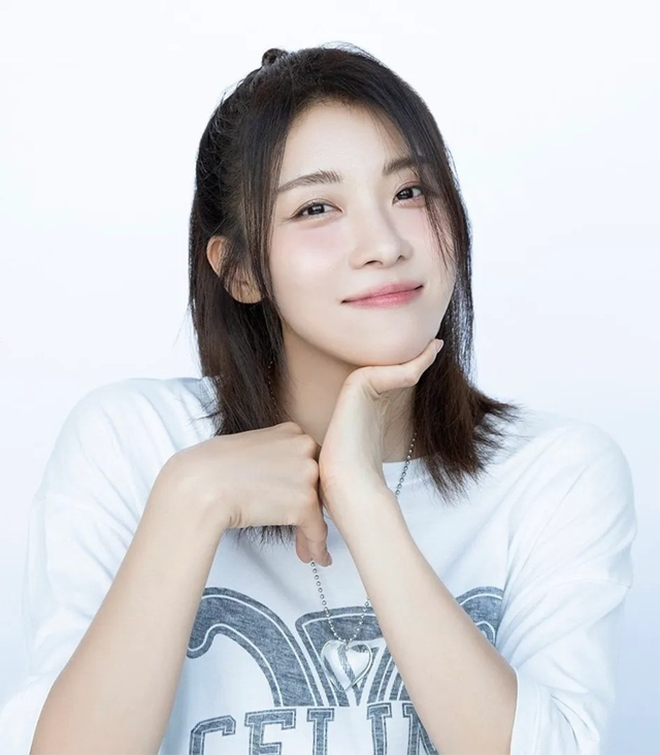 Cách đây chưa lâu, Ha Ji Won còn gây bất ngờ khi xuất hiện trên một chương trình âm nhạc sau 23 năm vắng bóng.