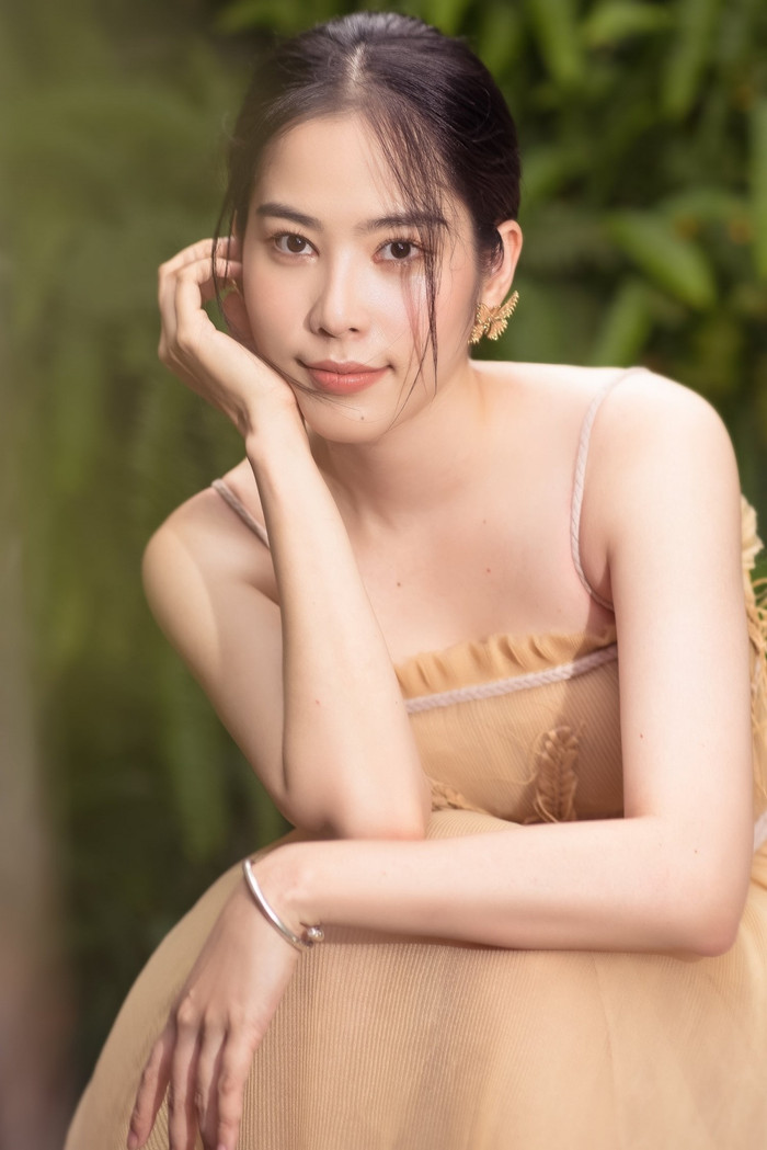 Nam Em từng đạt nhiều thành tích ở các cuộc thi sắc đẹp trước khi vướng loạt ồn ào.