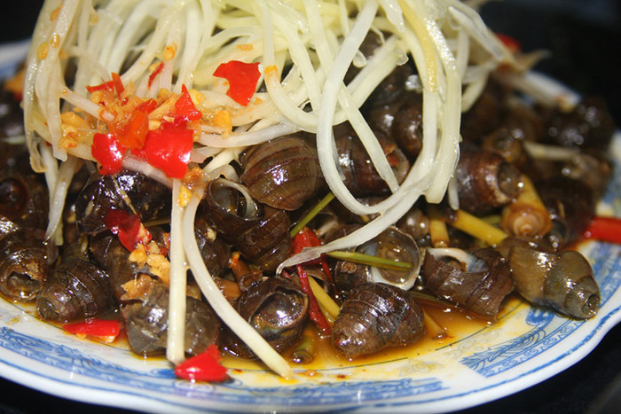 Du khách đến quê Mỹ Tâm thường tìm ăn món này vào buổi chiều, giá rẻ nhưng hương vị khó quên Ảnh 5