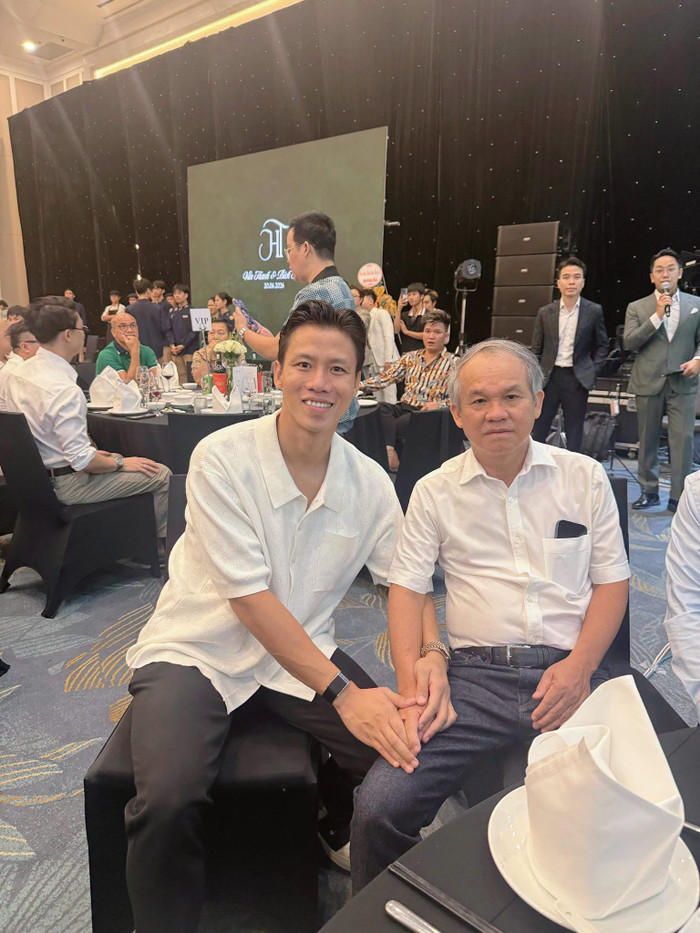 Từ khoản hỗ trợ 400 triệu của bầu Đức, Quế Ngọc Hải đã viết lại sự nghiệp đầy cảm hứng. Ảnh: FBNV