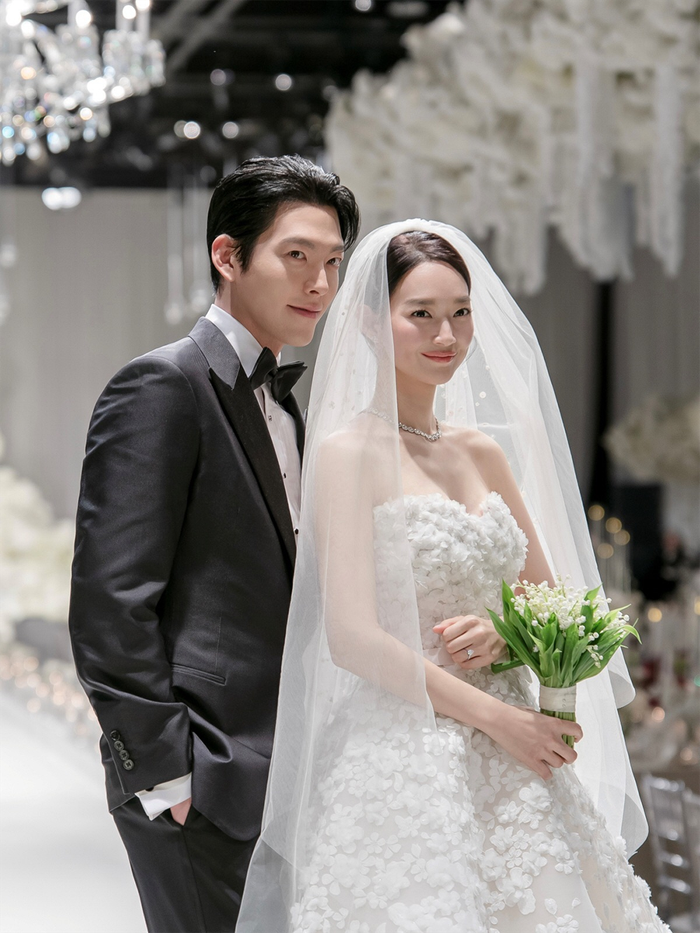 Shin Min Ah và Kim Woo Bin.