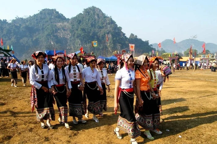 Lễ hội Hang Bua ở Nghệ An.
