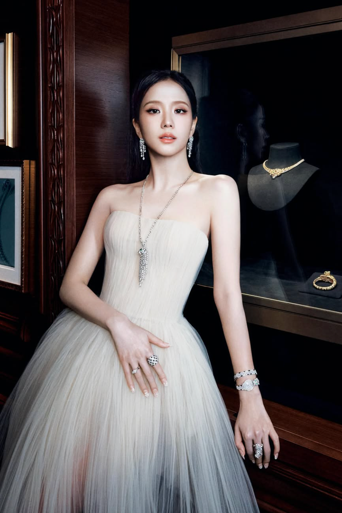 Jisoo (BLACKPINK) khiến dân mạng trầm trồ khi khoe visual trong trẻo Ảnh 3