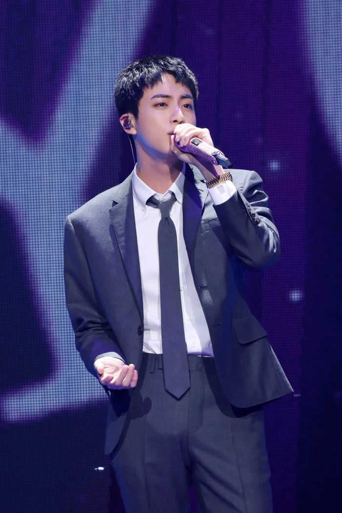 Người phụ nữ cưỡng hôn Jin (BTS) có động thái mới trước ngày hầu tòa Ảnh 2