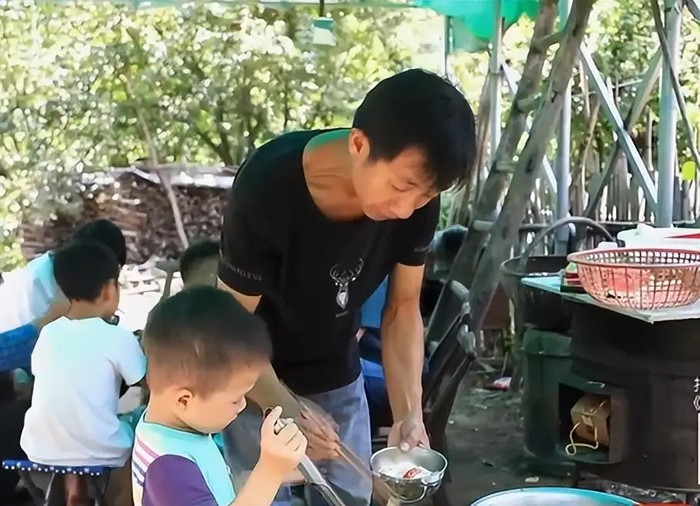 Ông Lâm luôn canh cánh về nguồn cội của mình sau 40 năm bị bắt cóc nên đã quyết định đi tìm lại gia đình ruột thịt.