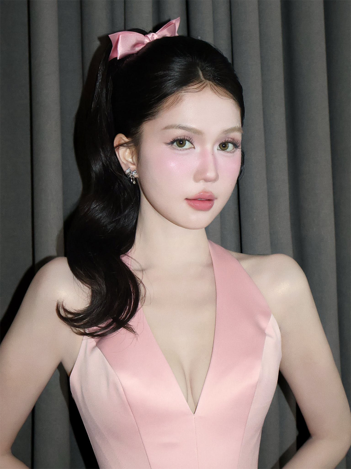 Ngọc Trinh cũng để lại nhiều tiếc nuối trong Thẩm Mỹ Viện Âm Phủ.