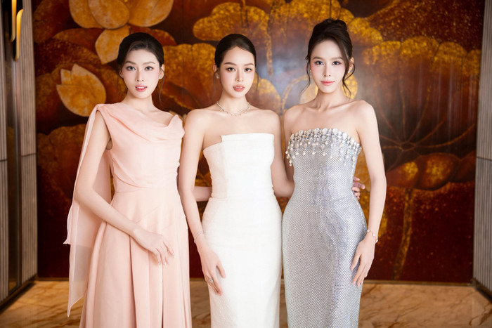 Thanh Thủy có mối quan hệ tốt đẹp với nhiều hoa, á hậu ở trong giới showbiz. Ảnh: FBNV