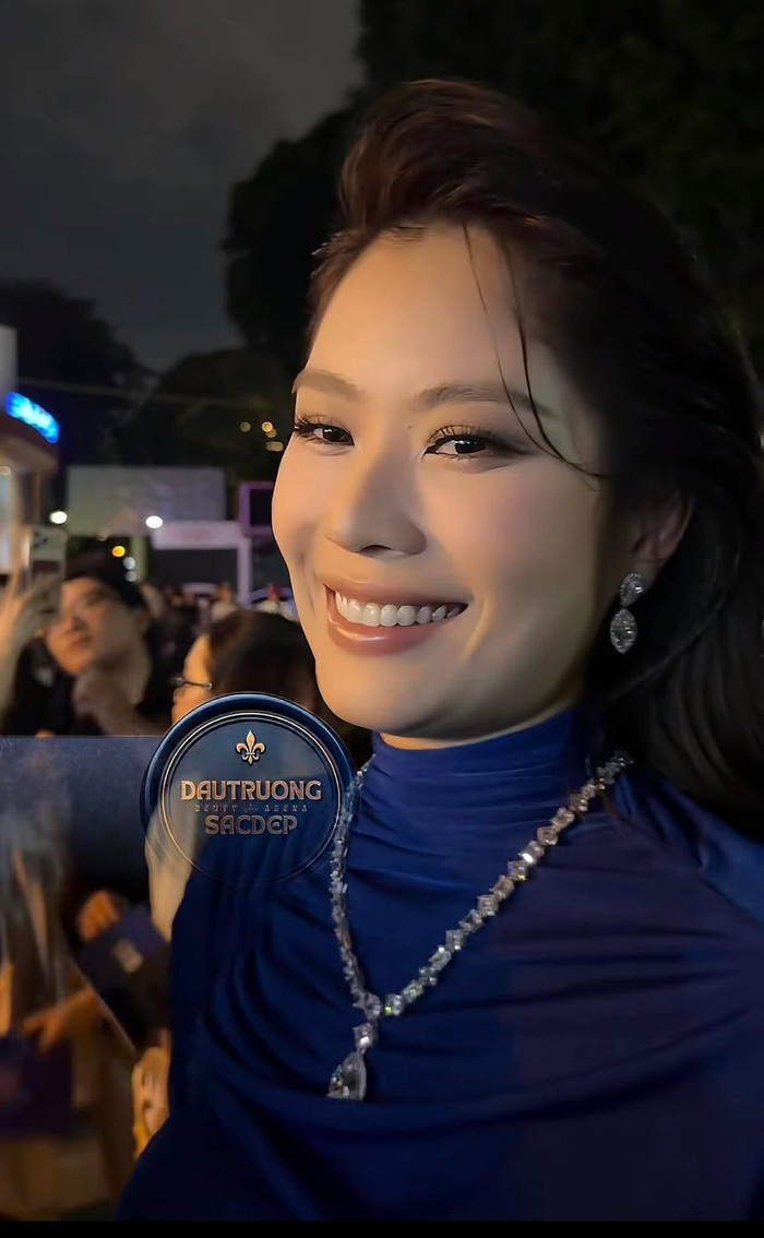 Nam Anh cho biết Nam Em đang nghỉ ngơi sau lịch trình dày đặc vừa qua trước khi tiếp tục với nhiều hoạt động sau chiến thắng ở Miss Cosmo TP.HCM.