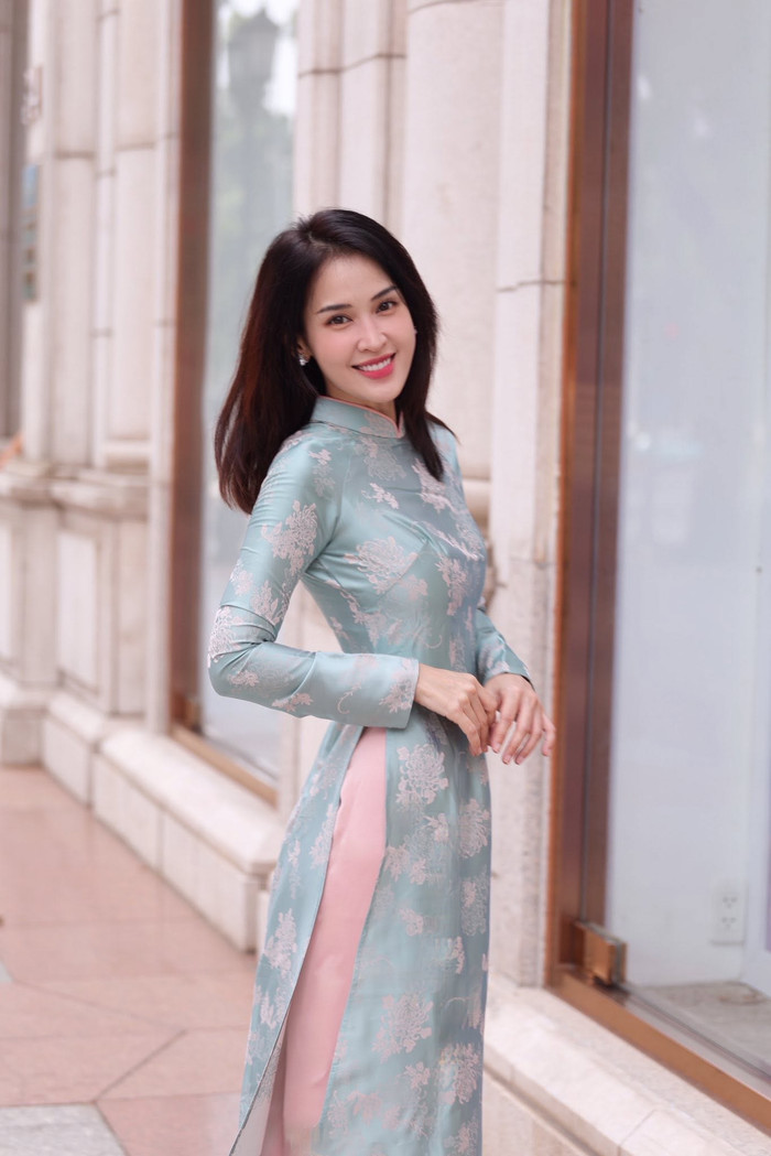 Vẻ đẹp đằm thắm của Tú Vi nhận nhiều lời khen từ khán giả (Nguồn: FBNV)