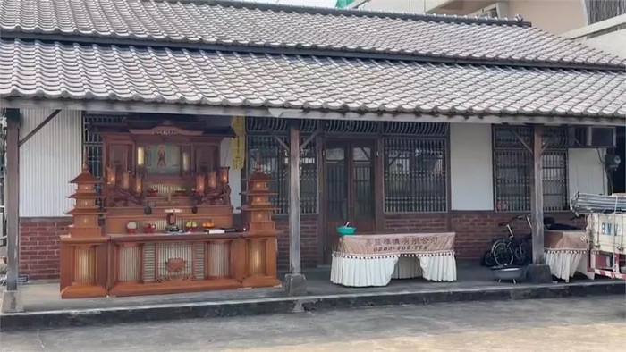 Người đàn ông sở hữu khối tài sản 250 tỷ đồng qua đời, con cái từ chối mở cửa để làm tang lễ gây xôn xao Ảnh 2