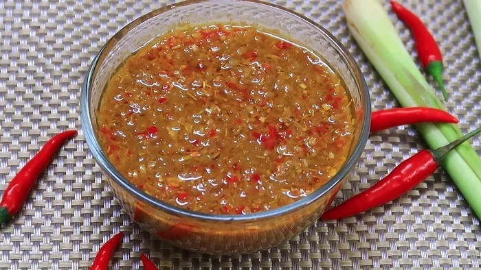Bát mắm nêm đặc trựng ở Đà Nẵng.