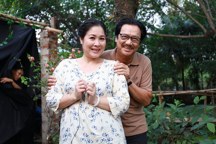 Một trong những dấu ấn nổi bật nhất của NSND Hồng Vân trên màn ảnh nhỏ là vai bà Mai trong Gạo Nếp Gạo Tẻ.