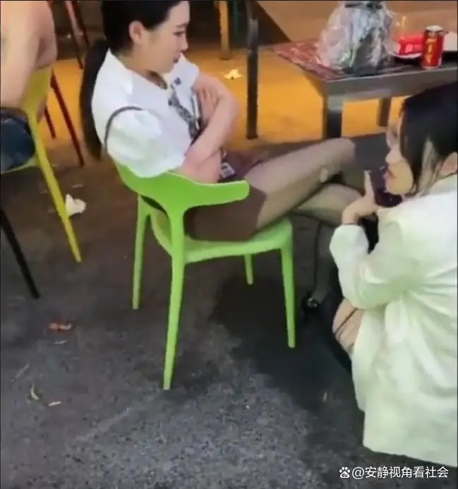 Ba cô gái đi ăn đồ nướng rồi không đủ tiền trả, phản ứng sau đó khiến dân mạng ngán ngẩm Ảnh 3