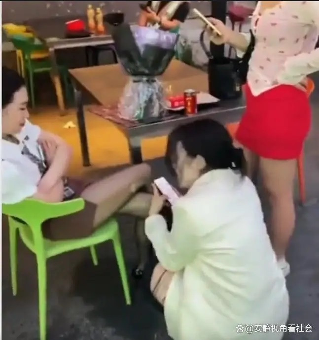 Ba cô gái đi ăn đồ nướng rồi không đủ tiền trả, phản ứng sau đó khiến dân mạng ngán ngẩm Ảnh 2