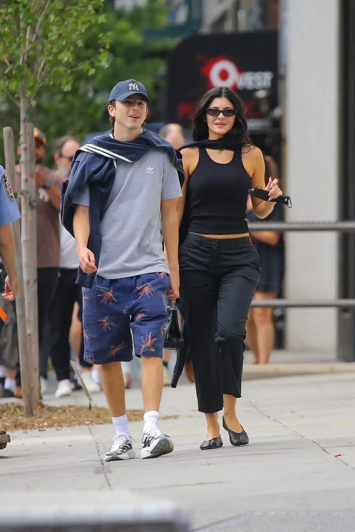 Kylie Jenner và Timothée Chalamet được bắt gặp đang tận hưởng kỳ nghỉ lãng mạn mới đây.