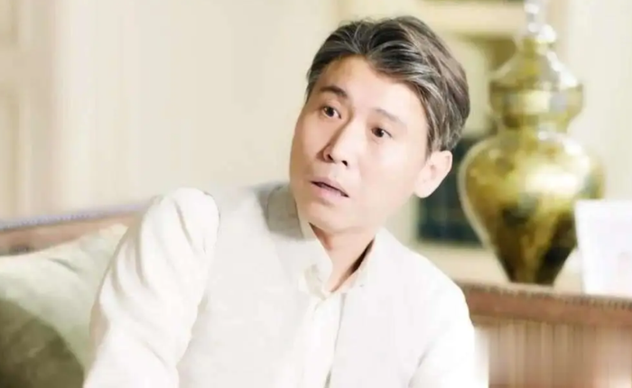Lý Nãi Văn hóa thân thành Lý Thiên Thánh, người cha nghiêm khắc nhưng luôn âm thầm quan tâm con trai. Ảnh: Sohu