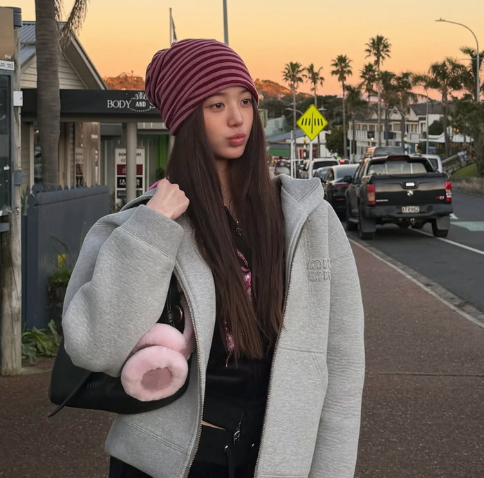 Jang Won Young mới đây đã chia sẻ một số hình ảnh được chụp trong chuyến du lịch nước ngoài.